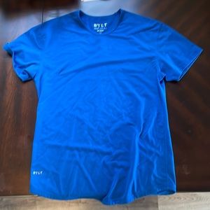 Never worn. Can’t fit in mediums anymore